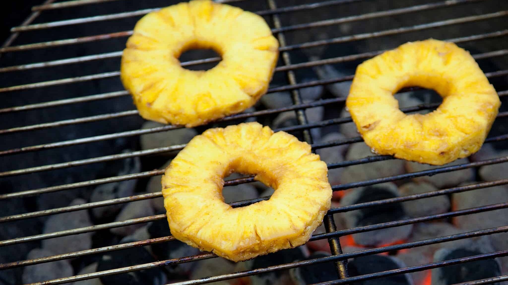 Grilled Pineapple with Rum Glaze