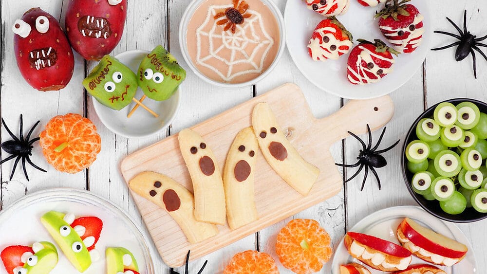 Last-Minute Spooky Snacks for Halloween: Quick Treats for Busy Hosts