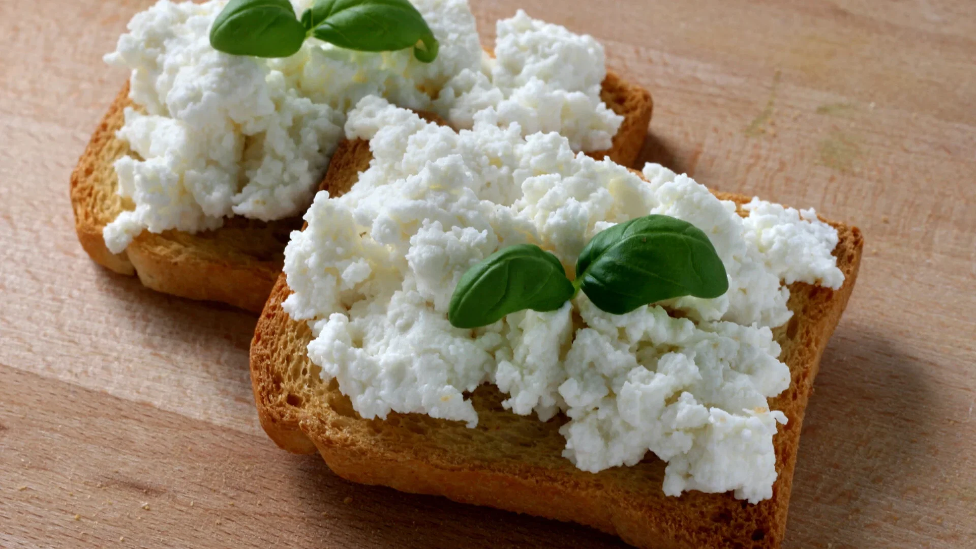 Savory Cottage Cheese Toast